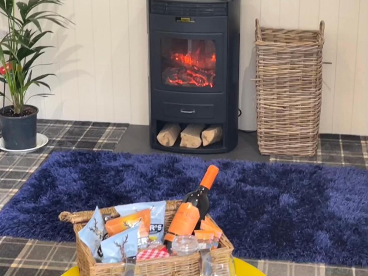 Oak Boutique Lodge Includes Hot Tub Air Con & Dog يورك المظهر الخارجي الصورة