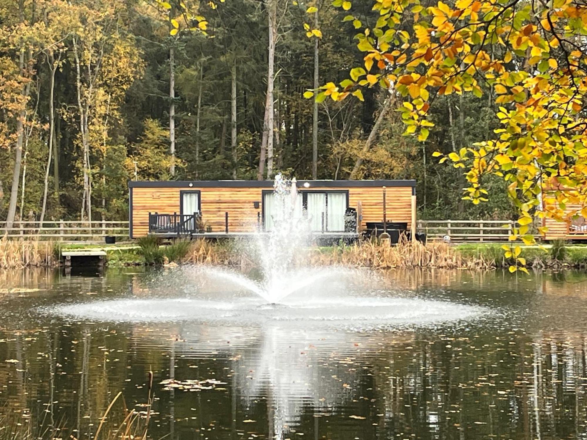 Oak Boutique Lodge Includes Hot Tub Air Con & Dog يورك المظهر الخارجي الصورة